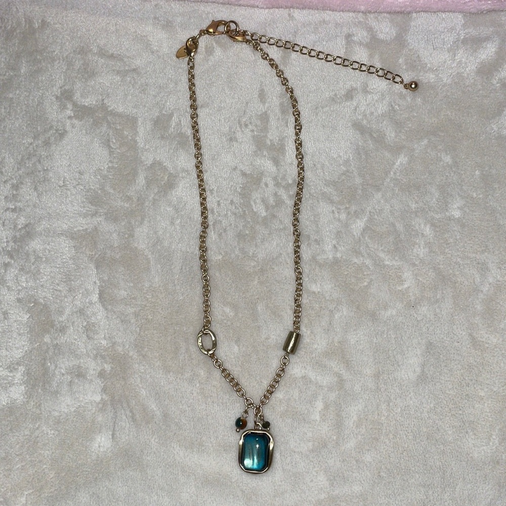 Chico’s gold necklace
